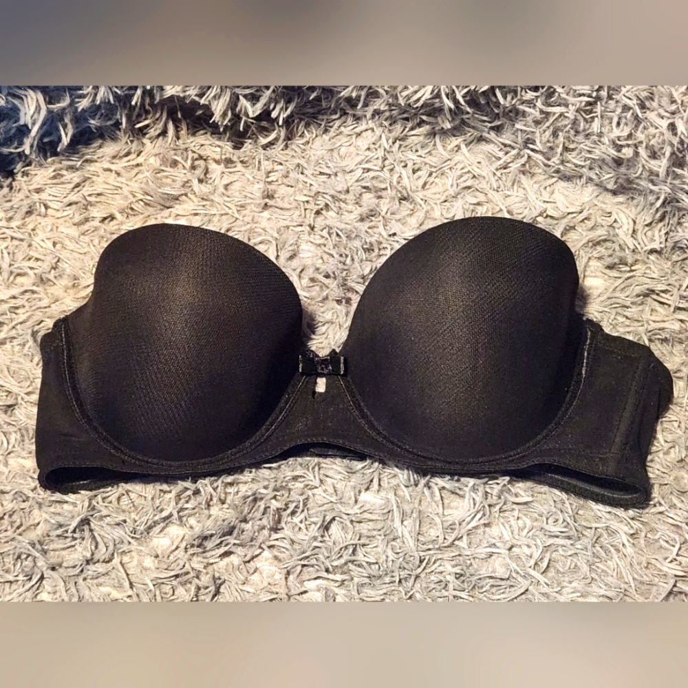 Fuchsia Black strapless bra